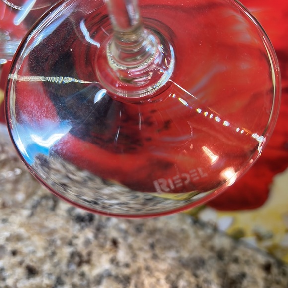 Set of 2 Riedel crystal vinum cabernet sauvignon/merlot 9" tall - Picture 6 of 6
